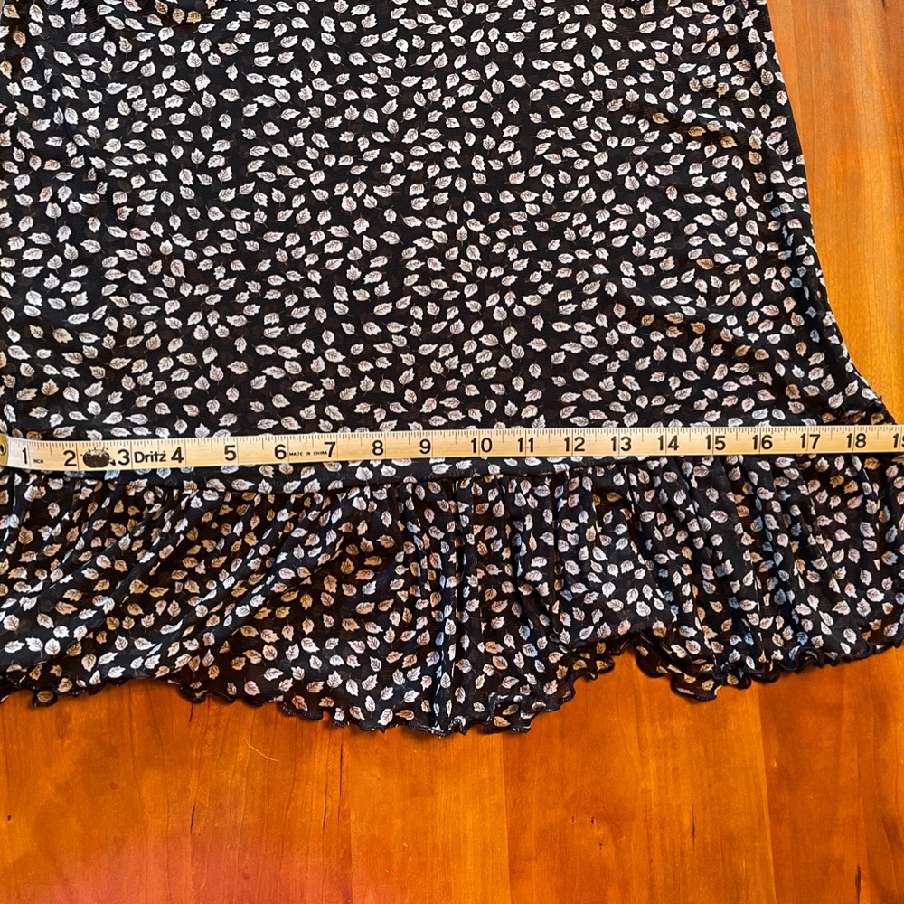 ETHYL | somewhat sheer loose fitting top - Picture 5 of 6